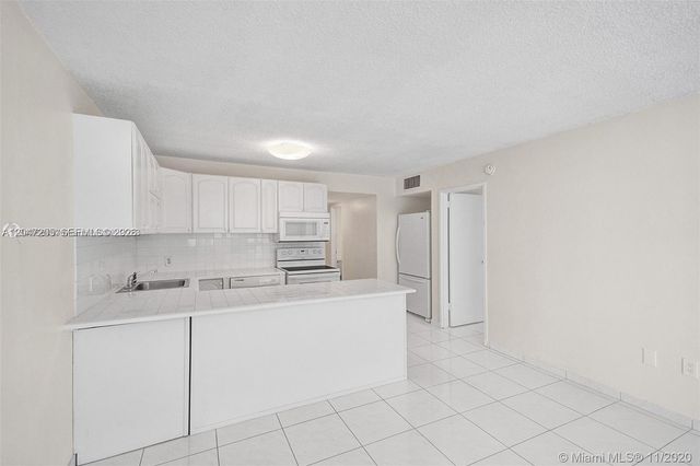 1228 W Ave 613 613, Miami Beach, FL 33139