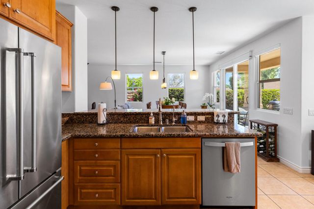240 Paseo Vista Circle, Palm Desert, CA 92260