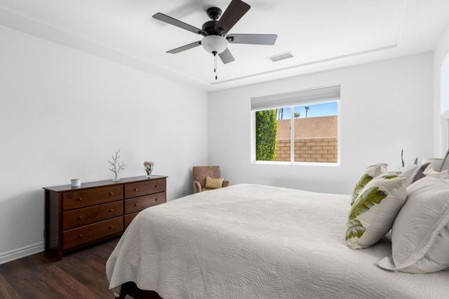 240 Paseo Vista Circle, Palm Desert, CA 92260