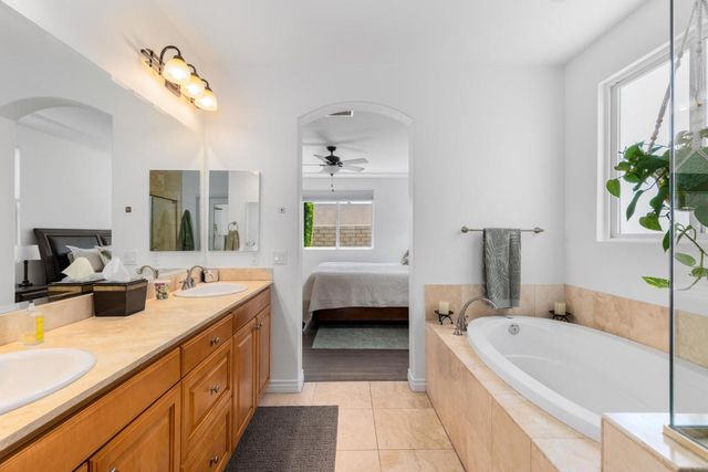 240 Paseo Vista Circle, Palm Desert, CA 92260