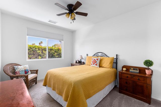 240 Paseo Vista Circle, Palm Desert, CA 92260