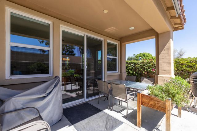 240 Paseo Vista Circle, Palm Desert, CA 92260