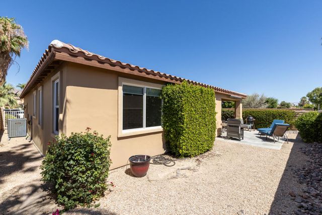 240 Paseo Vista Circle, Palm Desert, CA 92260