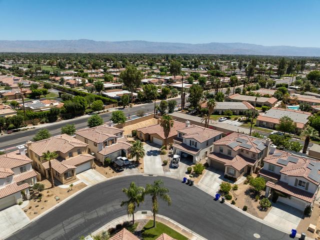 240 Paseo Vista Circle, Palm Desert, CA 92260