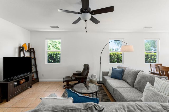 240 Paseo Vista Circle, Palm Desert, CA 92260