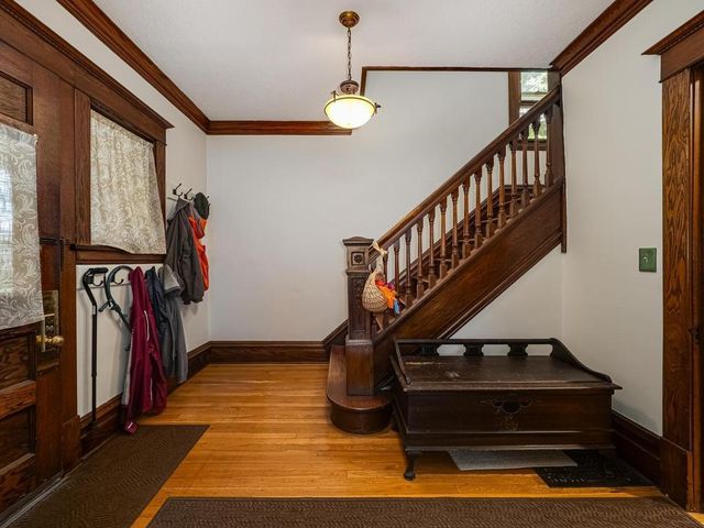 1006 Cromwell Avenue, Saint Paul, MN 55114