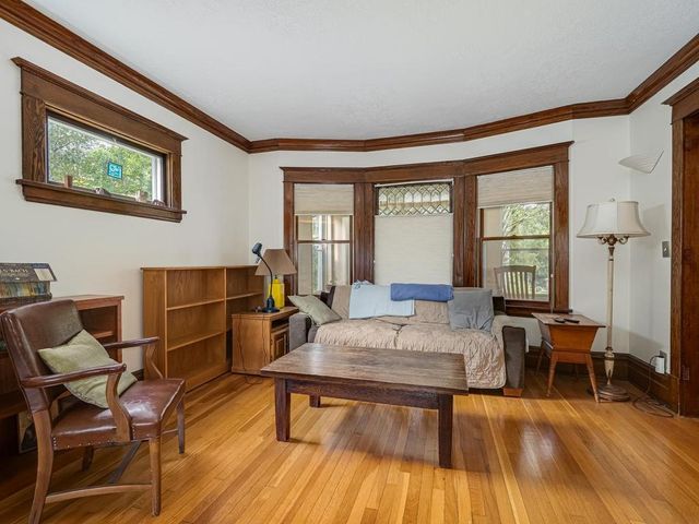 1006 Cromwell Avenue, Saint Paul, MN 55114
