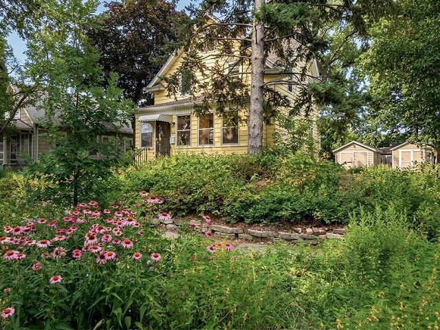 1006 Cromwell Avenue, Saint Paul, MN 55114