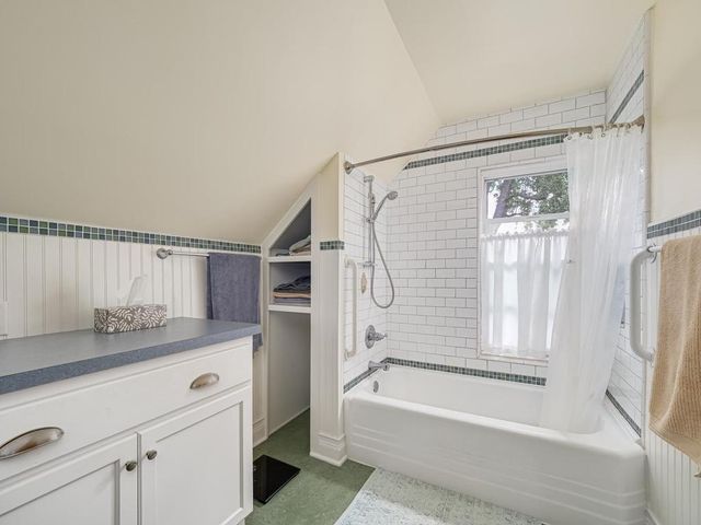 1006 Cromwell Avenue, Saint Paul, MN 55114