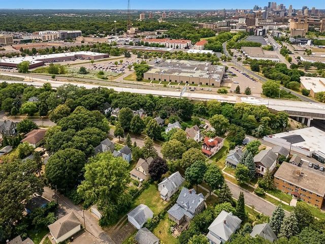 1006 Cromwell Avenue, Saint Paul, MN 55114
