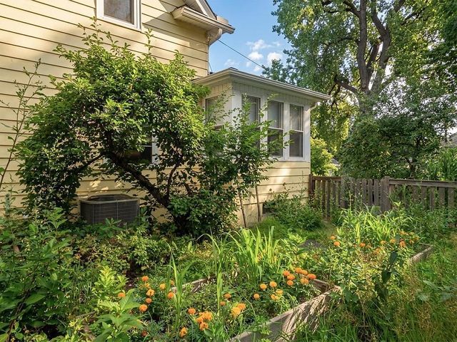 1006 Cromwell Avenue, Saint Paul, MN 55114