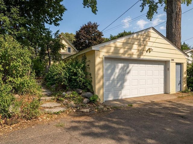 1006 Cromwell Avenue, Saint Paul, MN 55114