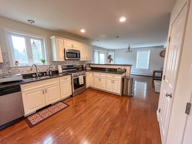 195 Zion Hill Road, Northfield, NH 03276