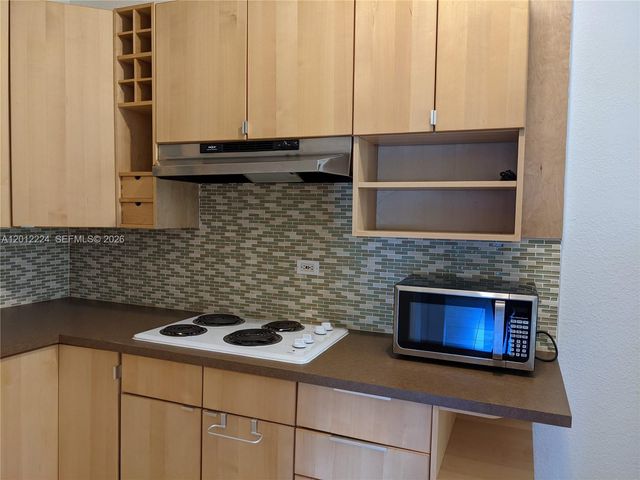 124 Mendoza Ave 1, Coral Gables, FL 33134