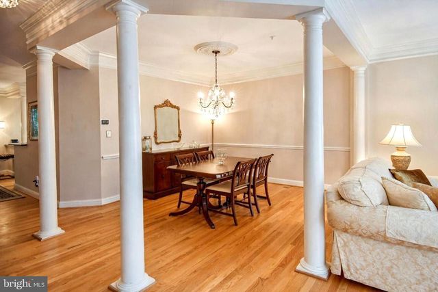 1040 GRAND OAK WAY, Rockville, MD 20852