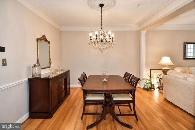 1040 GRAND OAK WAY, Rockville, MD 20852