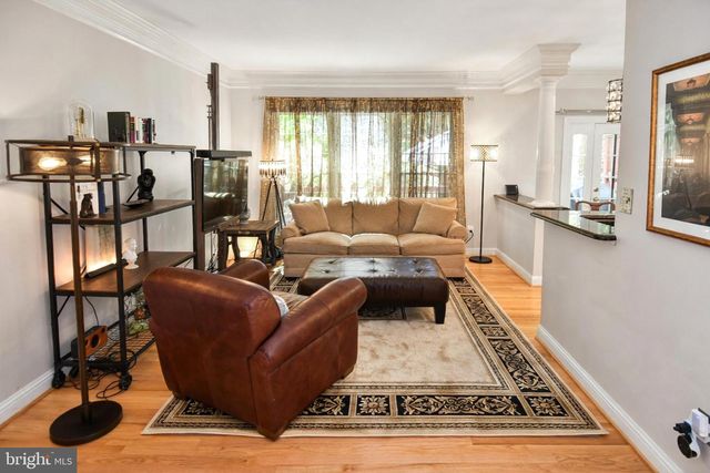 1040 GRAND OAK WAY, Rockville, MD 20852