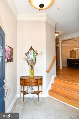 1040 GRAND OAK WAY, Rockville, MD 20852