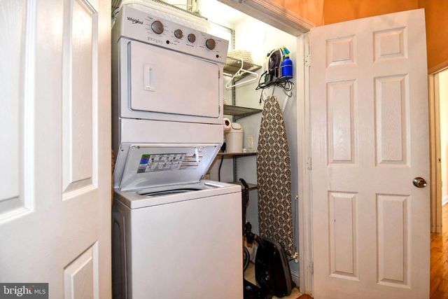 1040 GRAND OAK WAY, Rockville, MD 20852