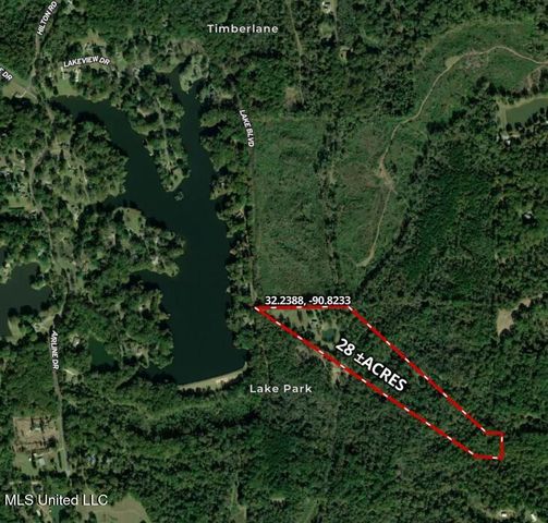 768 Lake Boulevard, Vicksburg, MS 39180