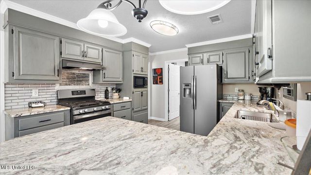 768 Lake Boulevard, Vicksburg, MS 39180