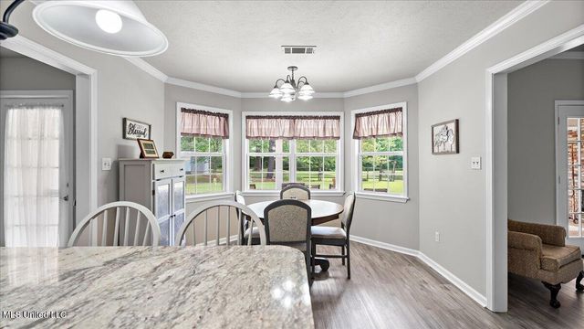768 Lake Boulevard, Vicksburg, MS 39180