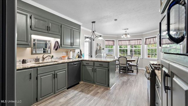 768 Lake Boulevard, Vicksburg, MS 39180