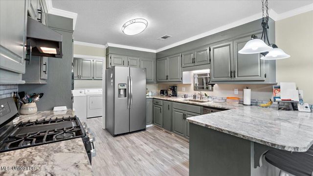 768 Lake Boulevard, Vicksburg, MS 39180