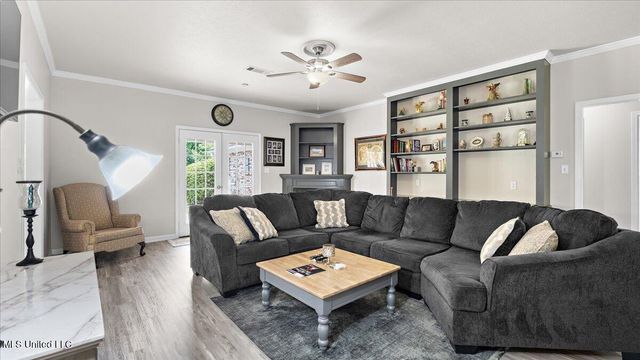 768 Lake Boulevard, Vicksburg, MS 39180