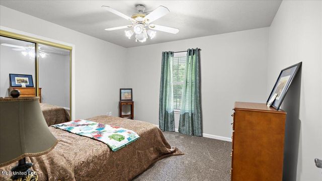 768 Lake Boulevard, Vicksburg, MS 39180