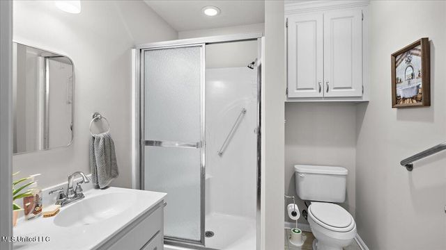 768 Lake Boulevard, Vicksburg, MS 39180