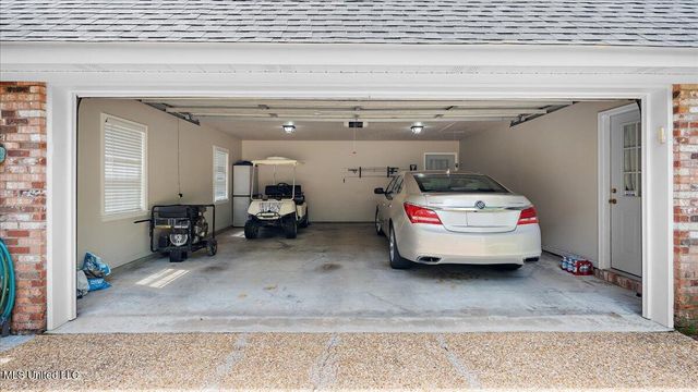 768 Lake Boulevard, Vicksburg, MS 39180
