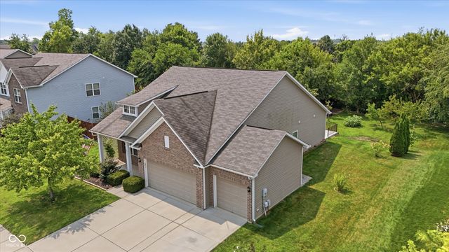 8922 N Springview Drive, Mccordsville, IN 46055