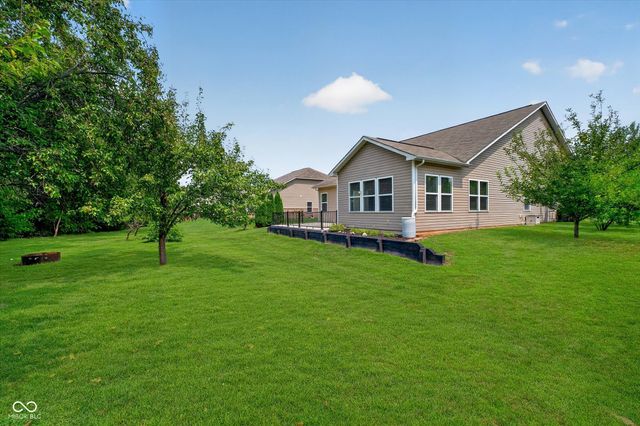 8922 N Springview Drive, Mccordsville, IN 46055
