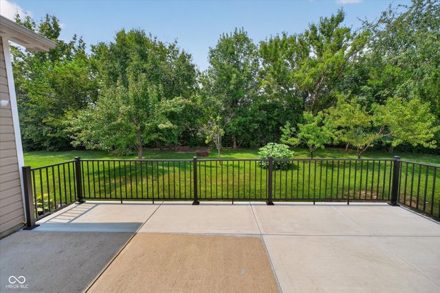 8922 N Springview Drive, Mccordsville, IN 46055