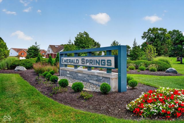 8922 N Springview Drive, Mccordsville, IN 46055
