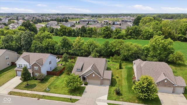 8922 N Springview Drive, Mccordsville, IN 46055