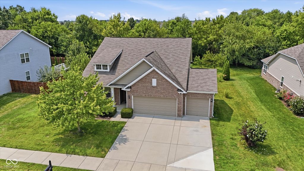 8922 N Springview Drive, Mccordsville, IN 46055