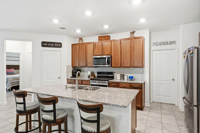 8617 Cimarron Mesa Lane, Magnolia, TX 77354