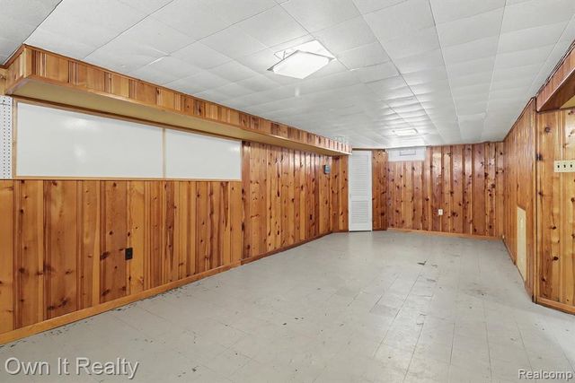 1821 Academy Street, Dearborn, MI 48124