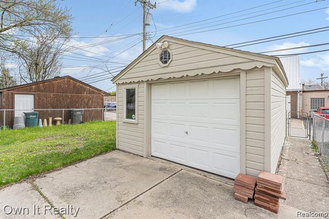 1821 Academy Street, Dearborn, MI 48124