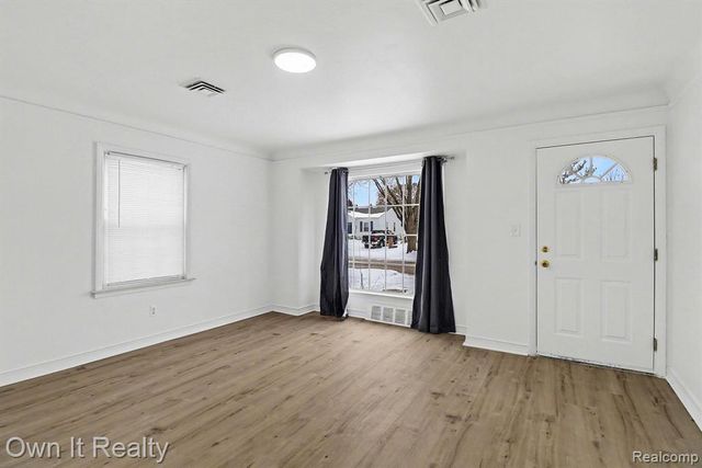 1821 Academy Street, Dearborn, MI 48124