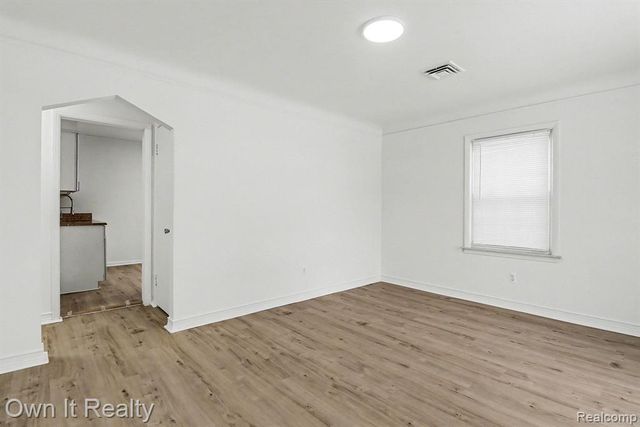 1821 Academy Street, Dearborn, MI 48124