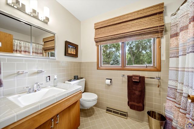 5037 SW West Hills DR, Topeka, KS 66606