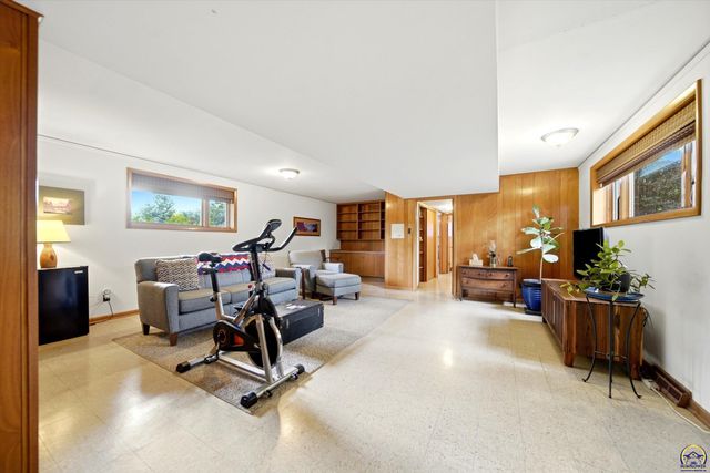 5037 SW West Hills DR, Topeka, KS 66606
