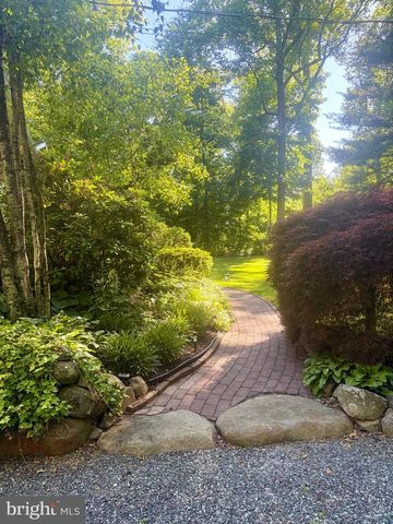107 LONE PINE RD, Barto, PA 19504