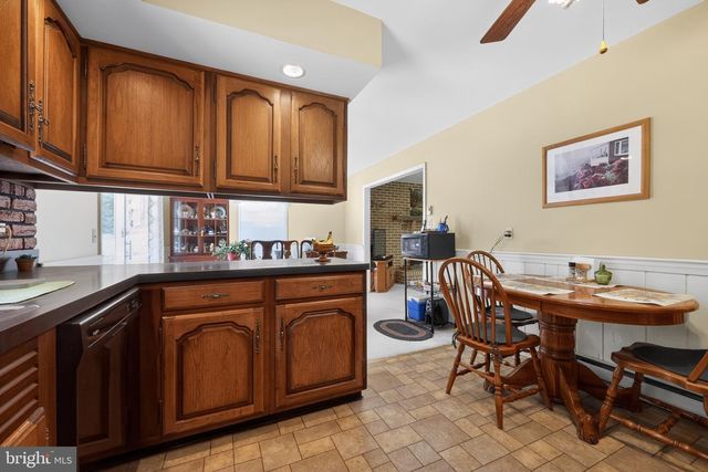 107 LONE PINE RD, Barto, PA 19504