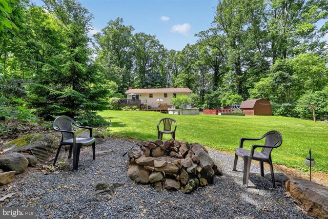 107 LONE PINE RD, Barto, PA 19504