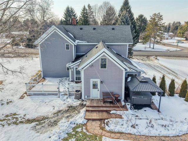 3342 Oak Grove Road, Howell, MI 48855