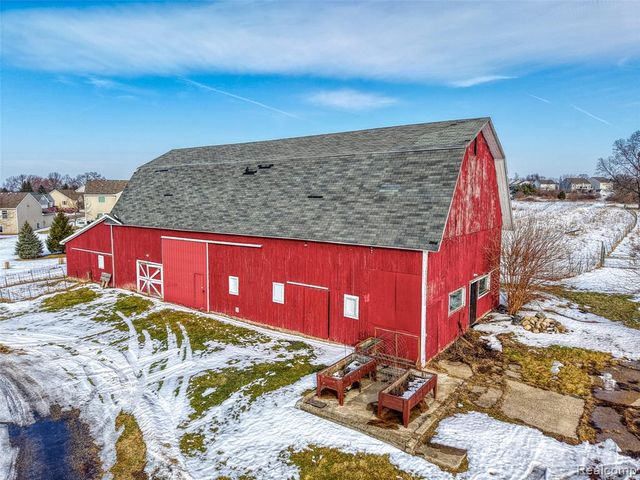 3342 Oak Grove Road, Howell, MI 48855